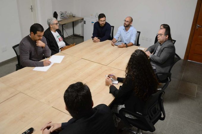 Prefeitura e Sindicatos discutem Portaria que interrompe vínculo de servidores já aposentados e em atividade