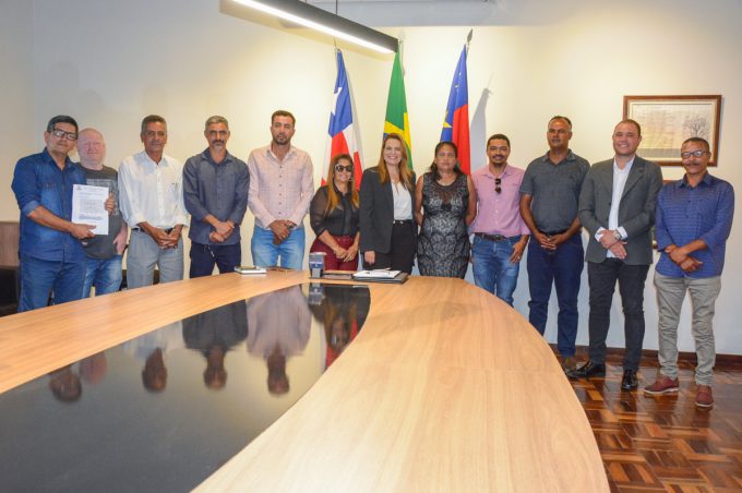 Desenvolvimento da região é tema de conversas da prefeita Sheila Lemos com vereadores de Cândido Sales e Anagé