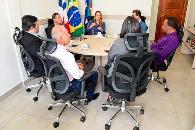 Em primeira reunião do ano, Governo Municipal e Câmara reafirmam parceria em prol do crescimento de Conquista