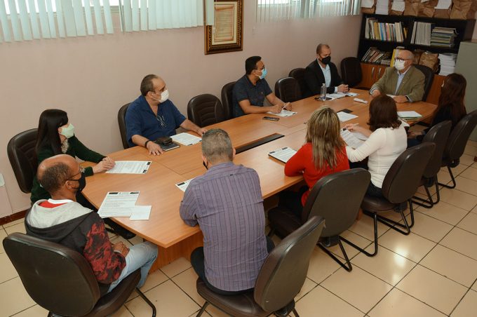 Educação institui comissão para avaliar o funcionamento das escolas municipais