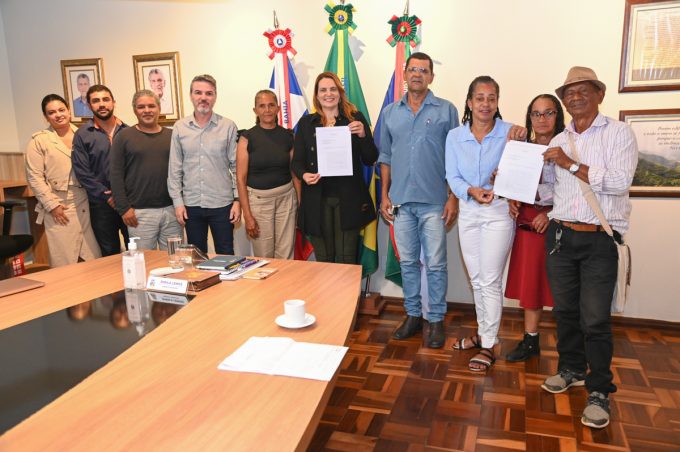 Reunião com moradores do Assentamento Amaralina aborda tombamento de casa do Governador Régis Pacheco