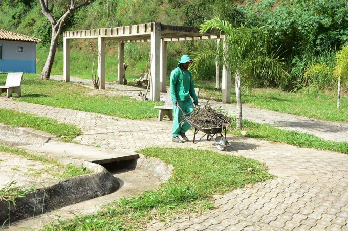 Praça da Juventude recebe melhorias e passa a contar com câmeras de videomonitoramento