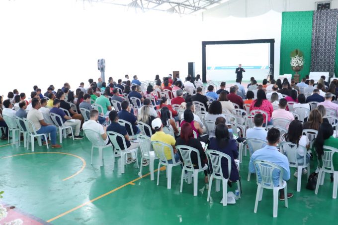 Modelo de Transparência em contratações públicas da Prefeitura de Vitória da Conquista é apresentado para municípios do Médio Rio de Contas