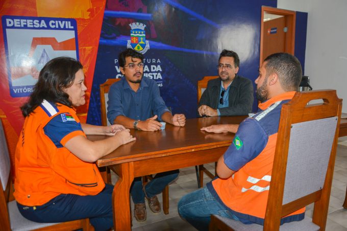Equipes da Defesa Civil de Vitória da Conquista e Itabuna se reúnem para trocar experiência sobre monitoramento climático