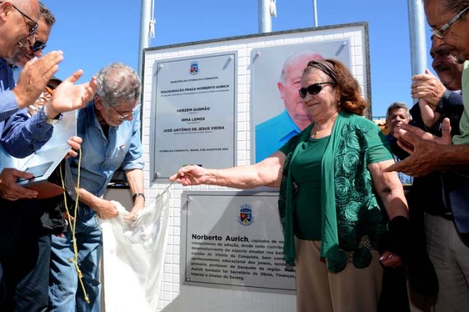 Prefeitura entrega Praça Norberto Aurich