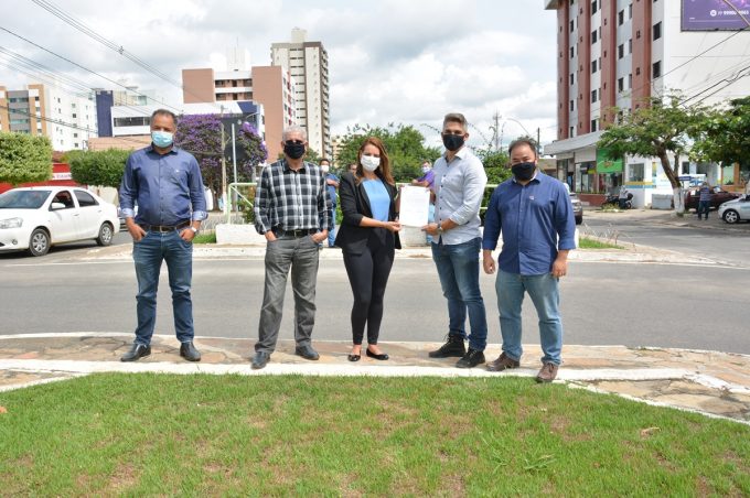 Prefeitura assina Ordem de Serviço para mais uma obra de revitalização da Olívia Flores