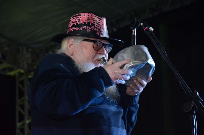 “Bom”, “Fera”, “Punk”, “Gênio”: o que se disse sobre o “bruxo” Hermeto Pascoal que abriu a noite de ontem no Glauber Rocha