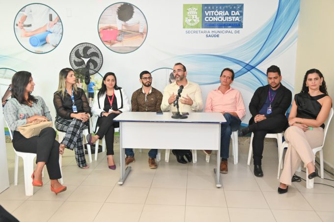 Em entrevista coletiva com a imprensa, Prefeitura destaca parceria com empresas e instituições no enfrentamento à dengue