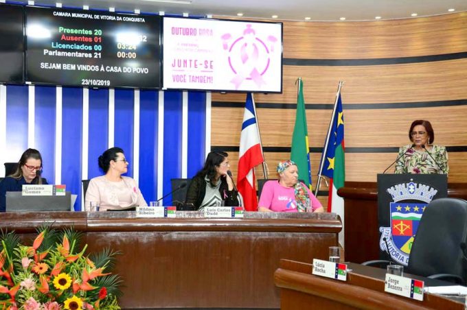 Outubro Rosa: Prefeita participa de sessão especial