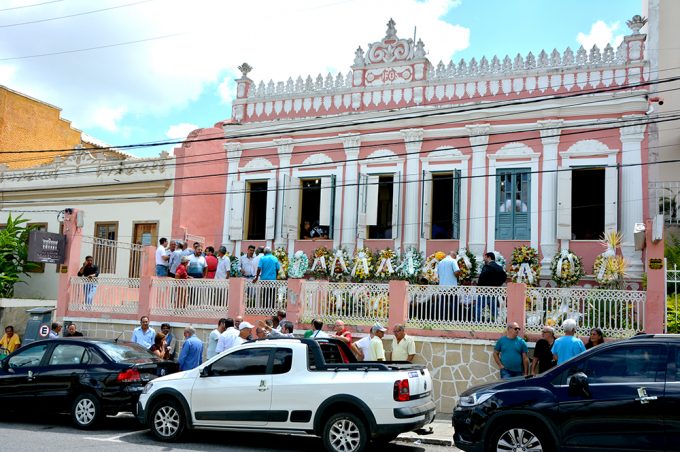 Conquista se despede do médico Sebastião Castro
