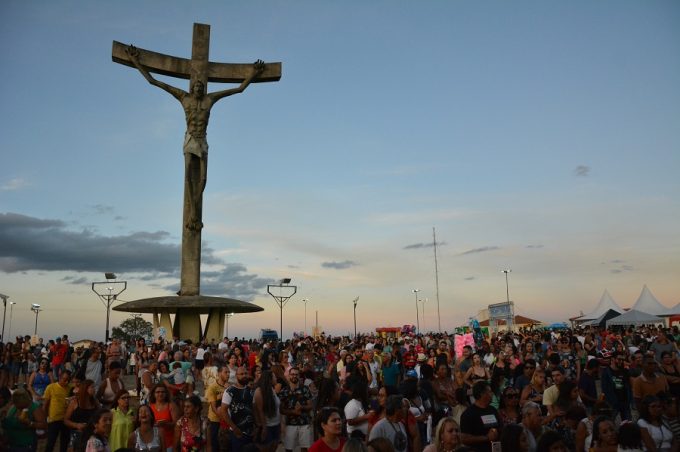 PM no Pôr do Sol: grande público prestigia o penúltimo dia de evento neste sábado (15)
