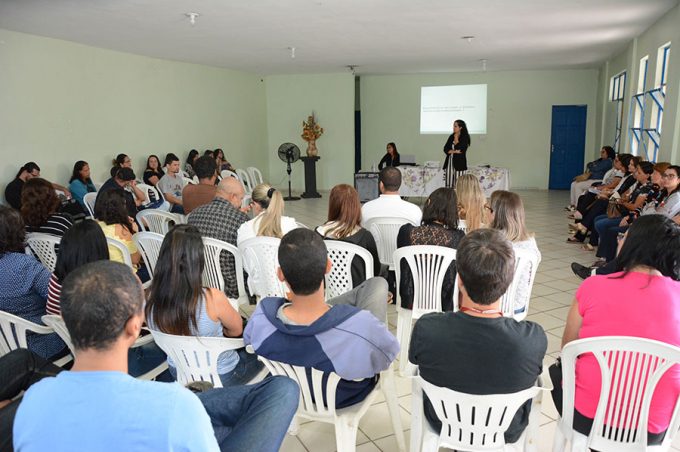 Professores da Rede Municipal de Ensino participam de formação