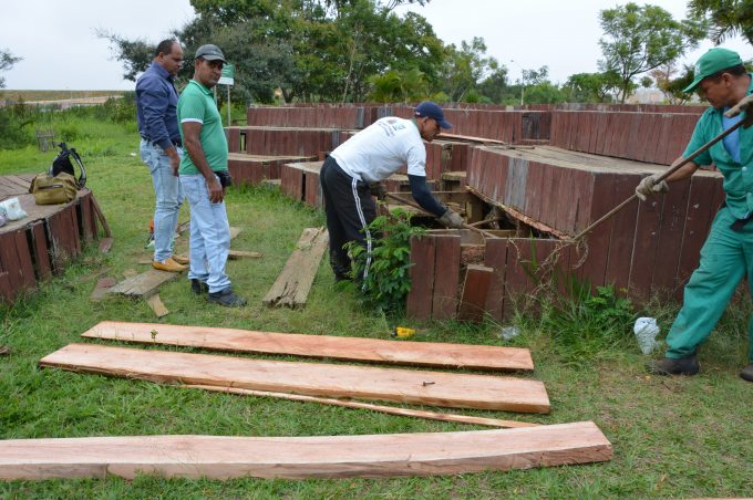 Prefeitura inicia reformas no Parque Municipal da Lagoa das Bateias