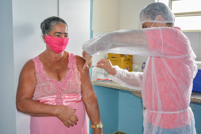 População quilombola começa a ser vacinada contra a Covid-19