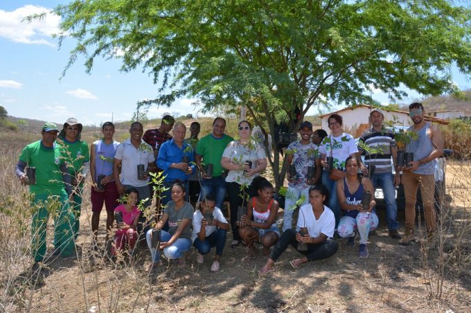 Dia nacional da árvore é comemorado com plantio de mudas nativas no distrito de Iguá