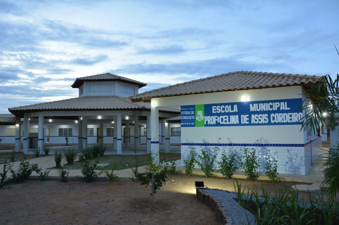 Mais uma escola para Vitória da Conquista: em noite de celebração, Prefeitura entrega a Escola Municipal Professora Celina Assis Cordeiro