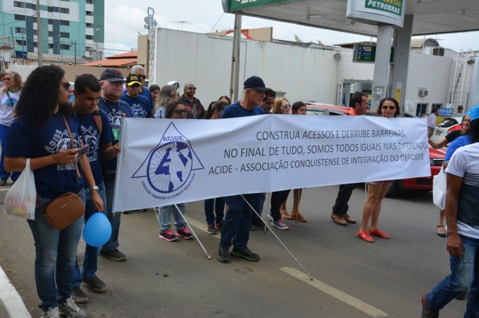 Caminhada busca conscientizar população no Dia da Pessoa com Deficiência