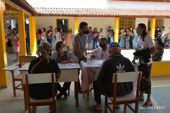 Comunidade da Estiva participa de ação comunitária promovida pela Semdes