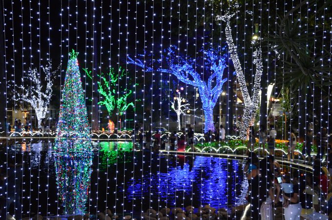 Natal Conquista de Luz: praças e avenidas de vários pontos da cidade recebem decoração e iluminação especial