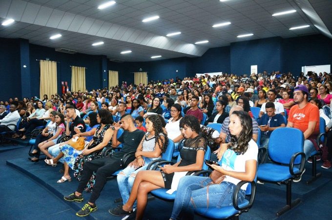 I Concurso Cultural “Todos por uma escola de paz” premia alunos do programa de Educação de Jovens e Adultos