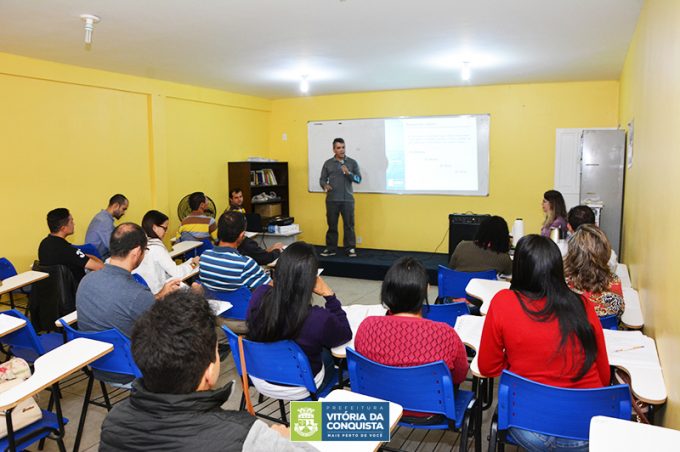 Prefeitura realiza palestra sobre educação financeira