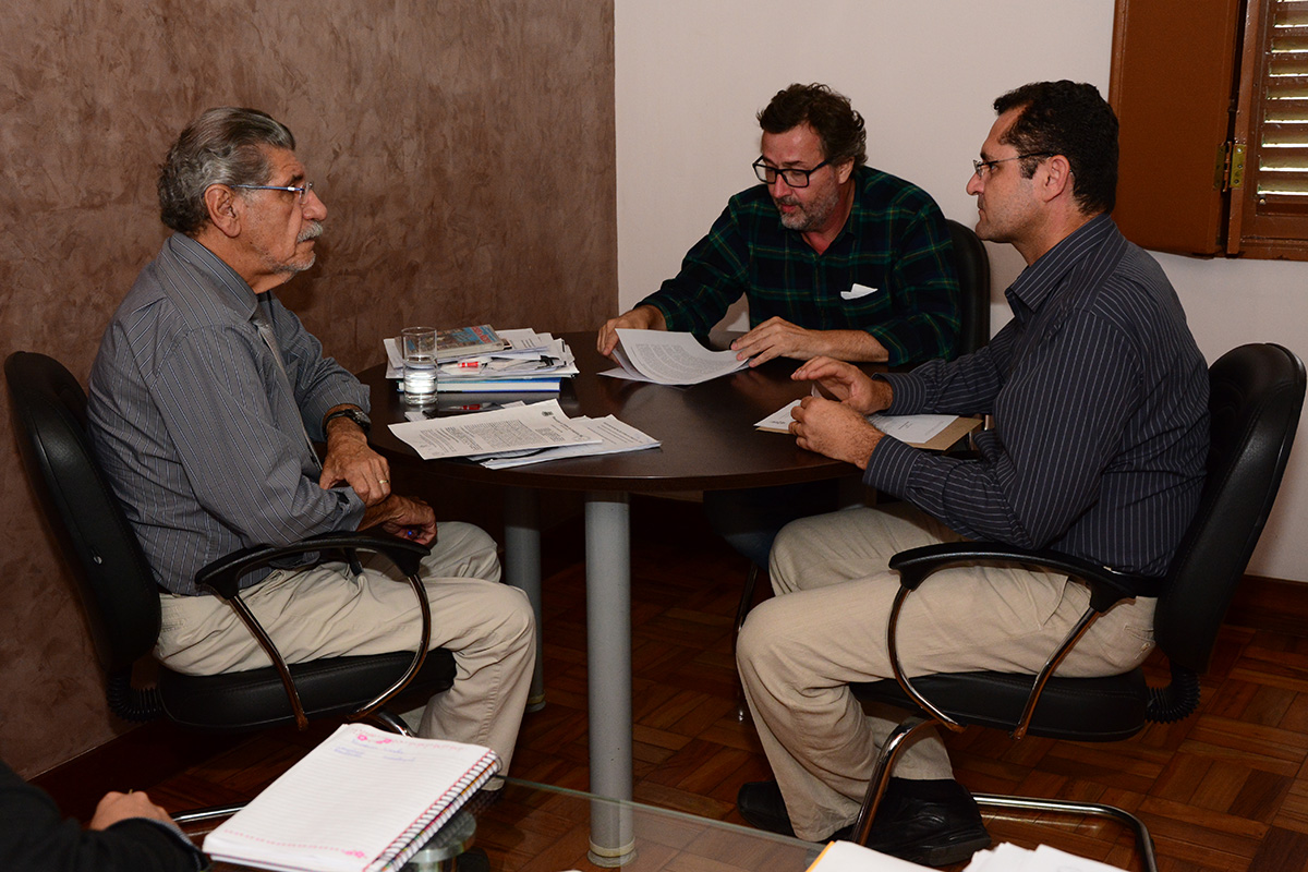 Governo Municipal se reúne com diretor do campus da Ufba