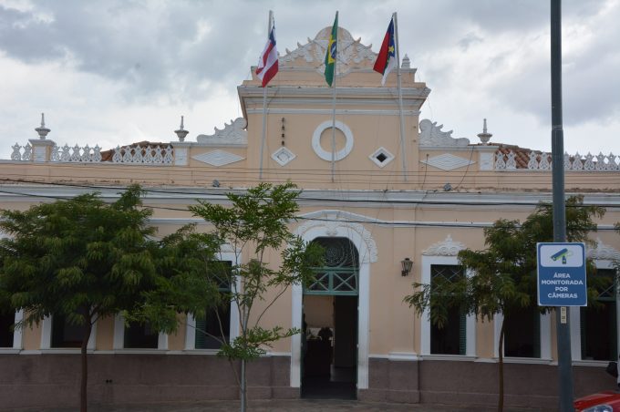 Prefeitura antecipa salário dos servidores para o dia 27