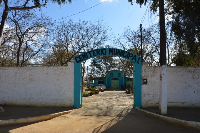 Prefeitura promove mutirão de limpeza no cemitério do Kadija