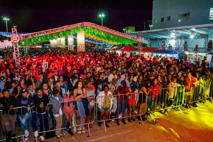 Xote, baião e arrasta-pé com Xamêgo da Bahia agora no Arraiá da Conquista