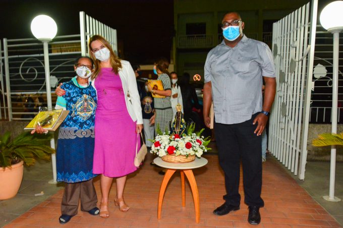 Prefeita destaca importância da fé dos conquistenses e participa da celebração à padroeira do Brasil