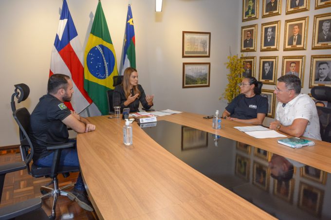 Proposta de realização de um evento carnavalesco em Vitória da Conquista é apresentada à prefeita