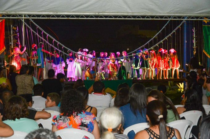 Programação do Natal Conquista de Luz na Mármore Neto animou população da Zona Oeste na noite dessa quinta-feira