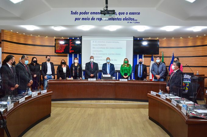 Em sessão especial, prefeita convida governos e entidades a projetar futuro do café no planalto da Conquista