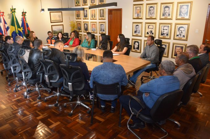 Prefeitura e Defensoria Pública Estadual discutem estratégias para atendimento de demandas das comunidades quilombolas