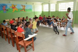 Volta às aulas: aproximadamente 42 mil alunos retornaram às escolas e creches nesta segunda, 15