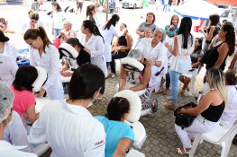 Governo Municipal comemora Dia Internacional da Mulher na praça