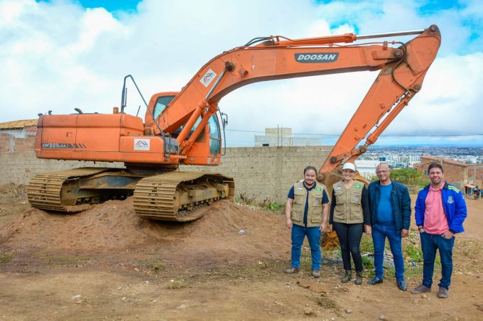 Prefeita reassume cargo e visita obras e encontro nordestino de leite e derivados