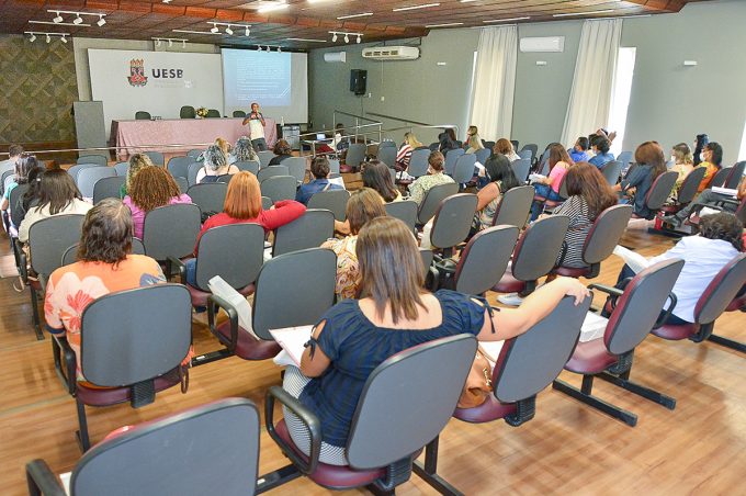Prefeitura promove curso de gestor escolar aos professores que desejam ser diretores no próximo biênio