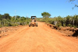 Estradas da zona rural recebem serviços de manutenção