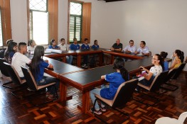 Governo Municipal discute segurança em viaduto da cidade com estudantes