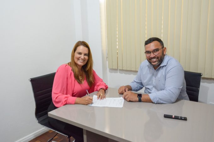 Prefeita Sheila Lemos autoriza extensão da rede de iluminação na Avenida Filipinas