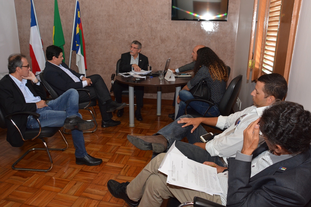 Governo Municipal recebe presidente da Embasa