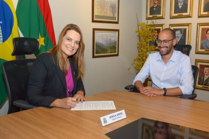 Prefeita Sheila Lemos autoriza abertura de concurso público para o magistério e anuncia a realização de outros