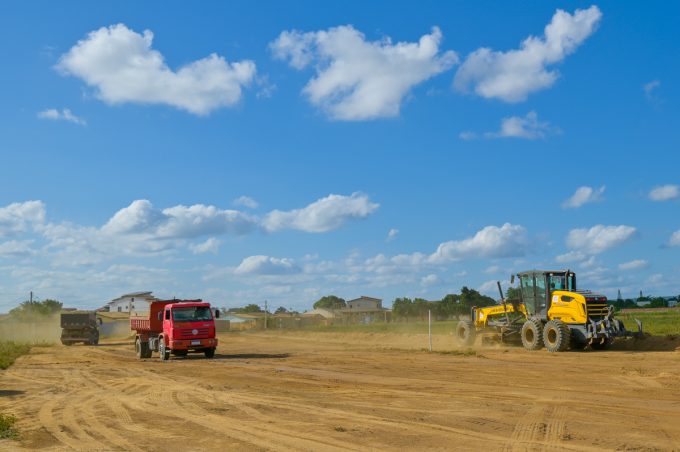 Via alternativa de acesso ao Aeroporto Glauber Rocha pelo Simão começa a ser construída pela Prefeitura