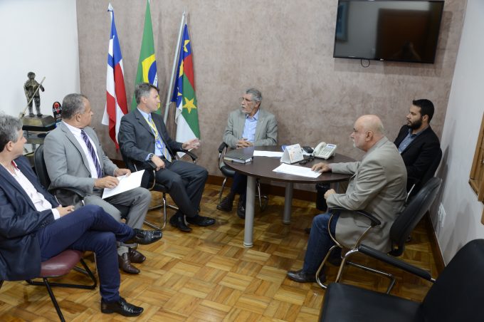 Prefeitura recebe superintendente regional do Banco do Brasil