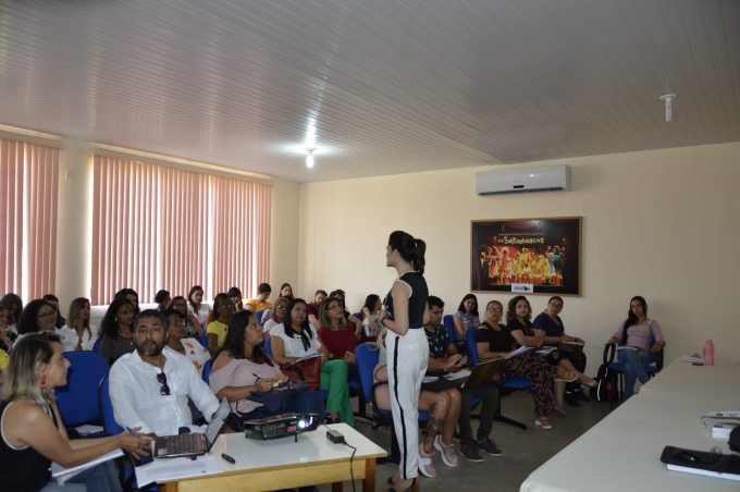 Servidores da Rede de Assistência Social participam de oficina para elaborar Plano de Ação 2019