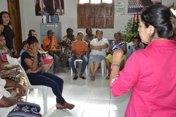 Centro de Referência e Assistência Social VII realiza atividade na Praça da Juventude