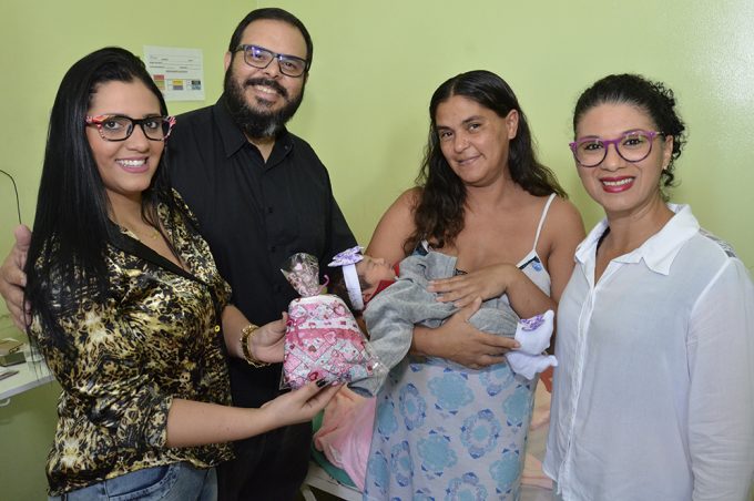 Pacientes do Hospital Esaú Matos ganham dia das mães especial