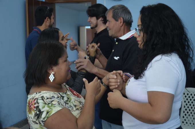 Central de Interpretação de Libras promove curso de Libras voltado para cegos