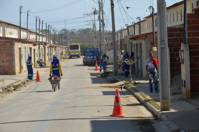Prefeitura intensifica a limpeza em operação no Bairro Campinhos